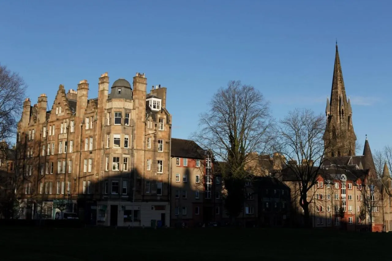 Traditional Apartment Oer The Meadows Edinburgh United Kingdom