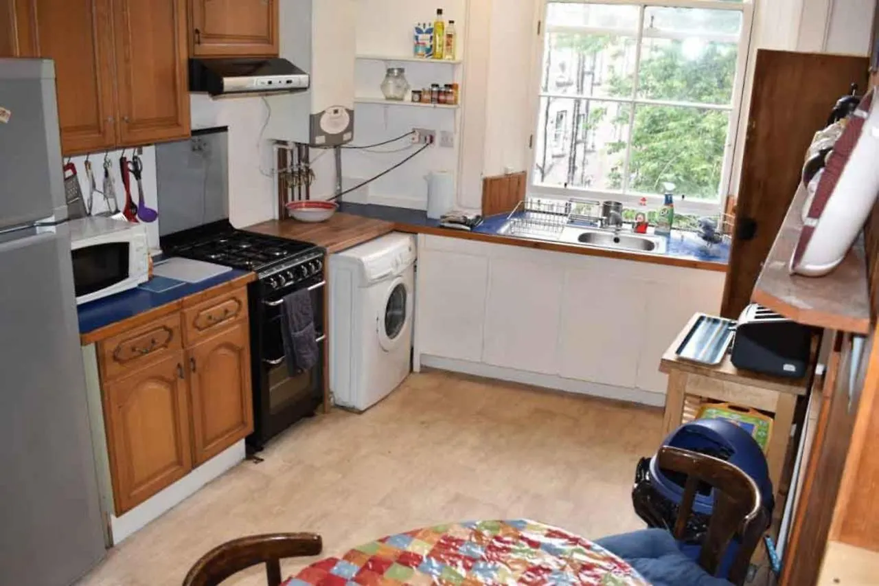 Traditional Apartment Oer The Meadows Edinburgh 0*,