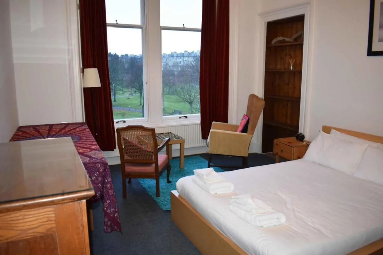 Traditional Apartment Oer The Meadows Edinburgh