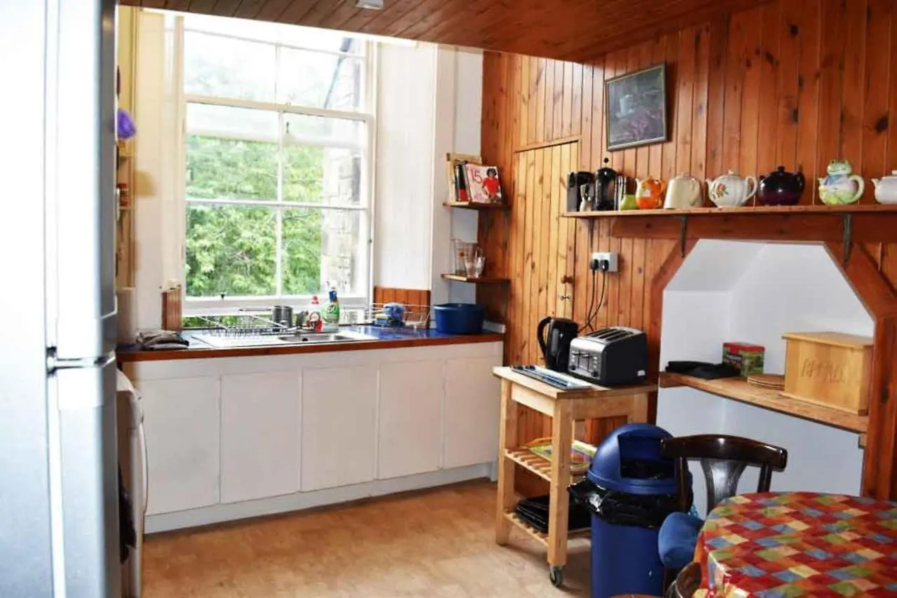 Traditional Apartment Oer The Meadows Edinburgh