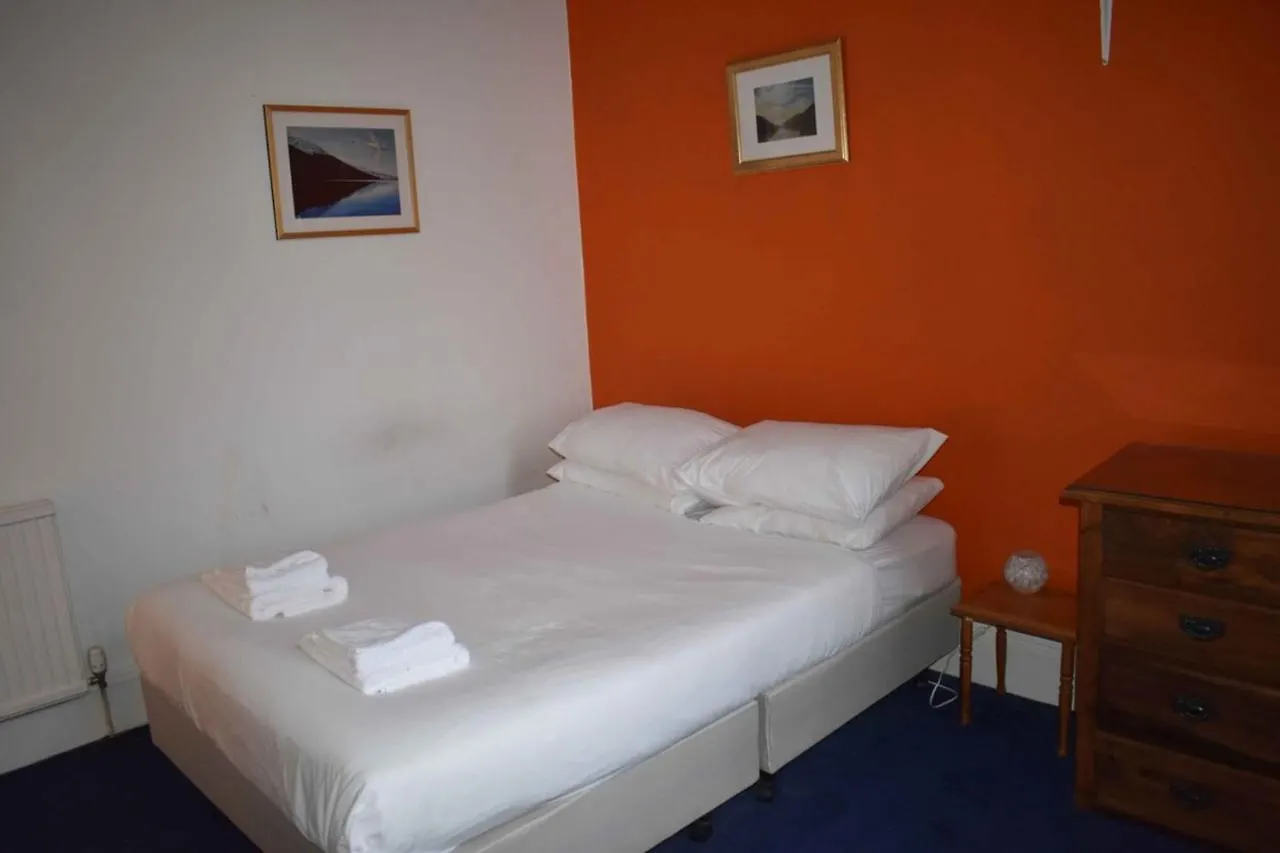Traditional Apartment Oer The Meadows Edinburgh