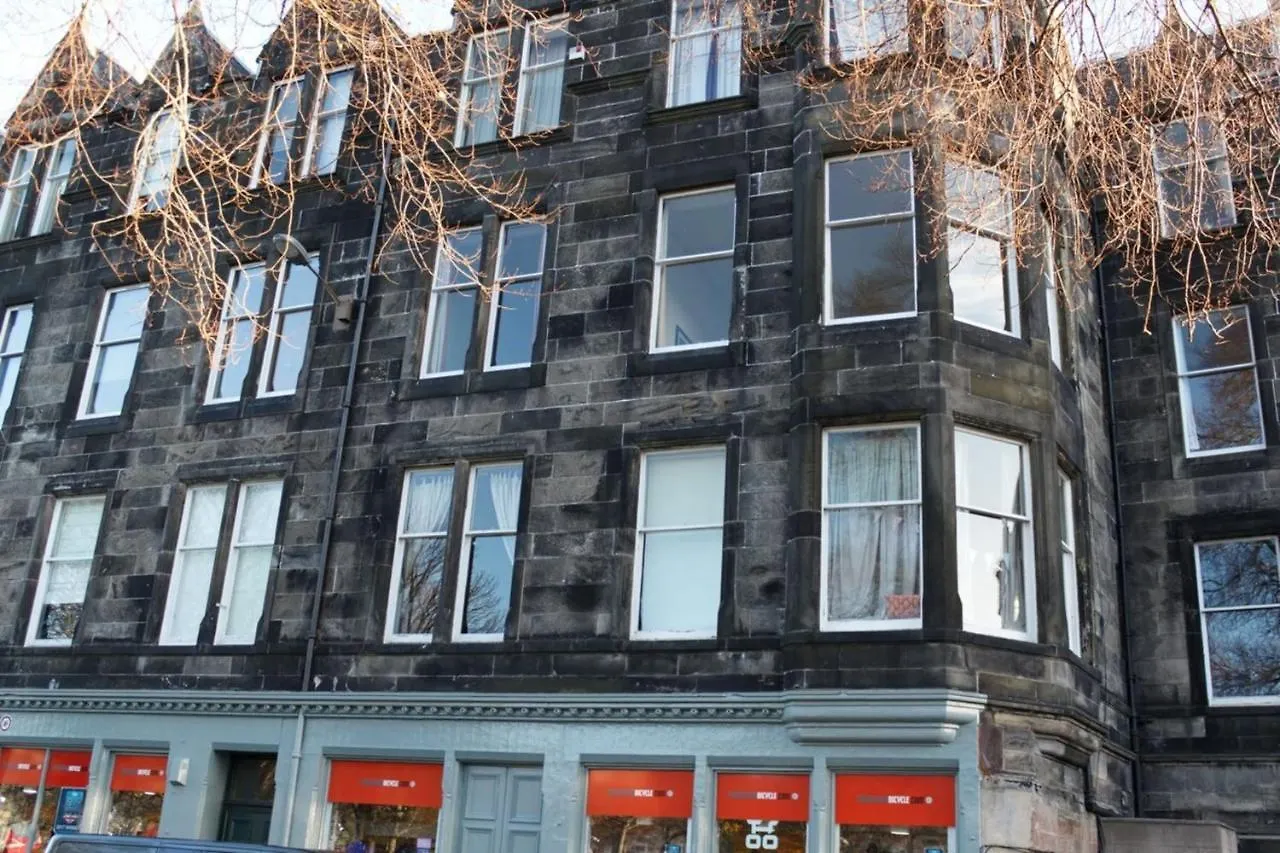 Traditional Apartment Oer The Meadows Edinburgh