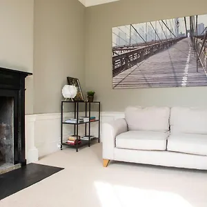 Joivy Bright & Spacious In Stockbridge Edinburgh